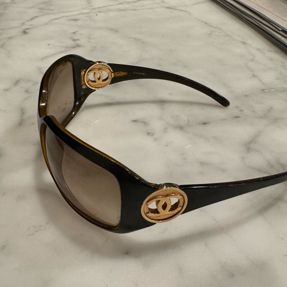 Chanel Brown Frame Gradient Tint CC Logo Sunglasses - 6023